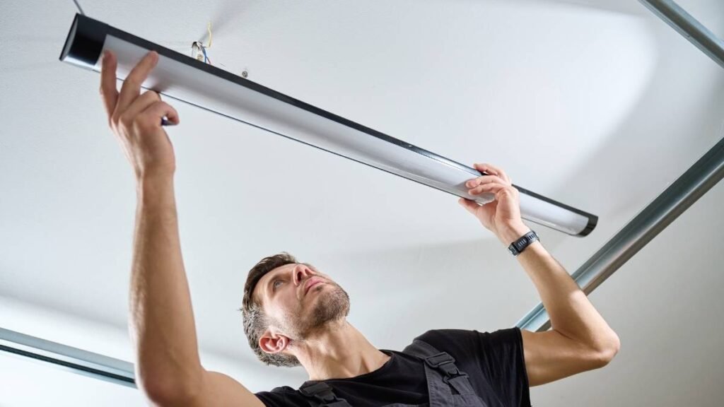 Was in Frankfurter Altbauten und Mehrfamilienhäusern elektrische Arbeiten oft komplizierter macht